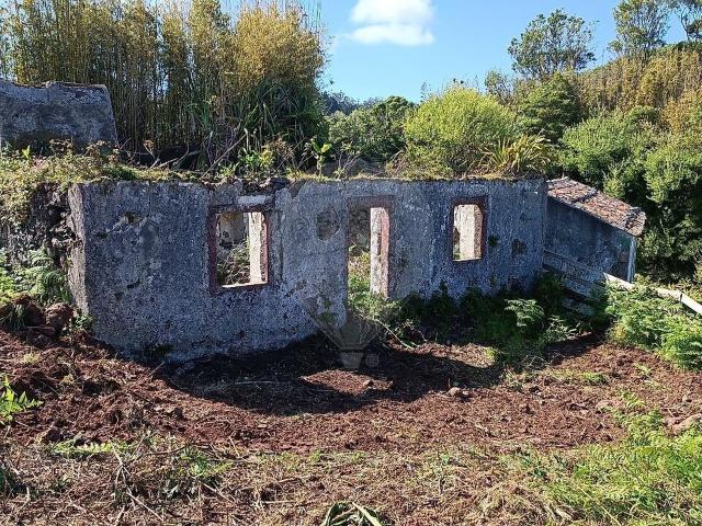Moradia T1 à venda em Santo Espírito, Vila do Porto RE/MAX Portugal