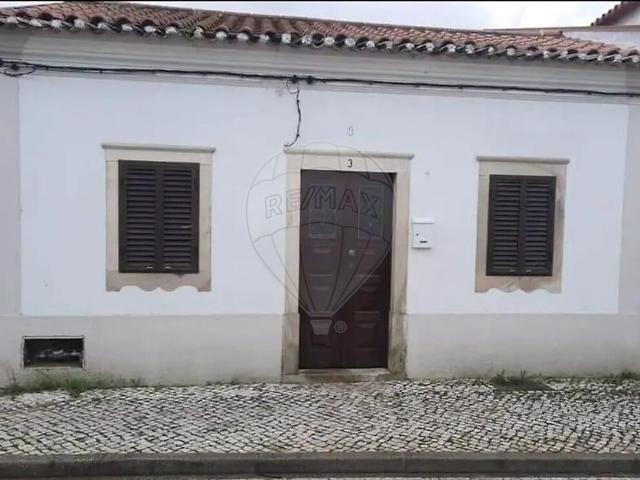 Moradia T1 à venda em Santo Varão, Montemor o Velho RE/MAX Portugal