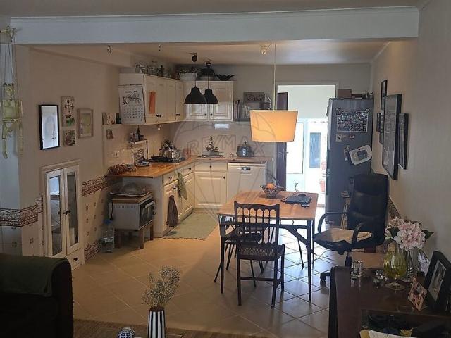 Moradia T1 à venda em Ponta Delgada São Sebastião, Ponta Delgada RE/MAX Portugal