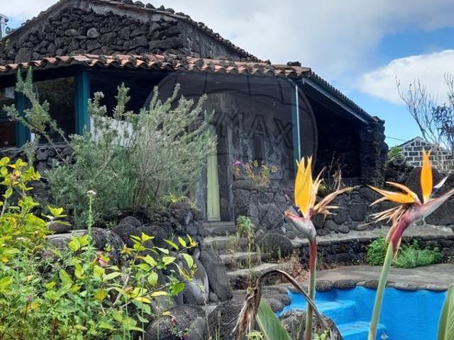 Moradia T1 à venda em Prainha, São Roque do Pico RE/MAX Portugal
