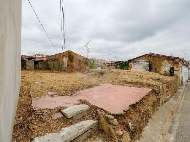Moradia T1 à venda em Taveiro, Ameal e Arzila, Coimbra RE/MAX Portugal