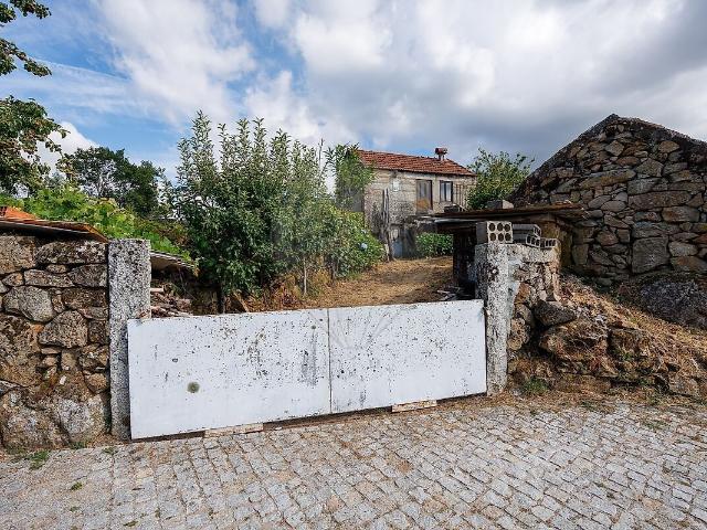 Moradia T1 à venda em Tendais, Cinfães RE/MAX Portugal