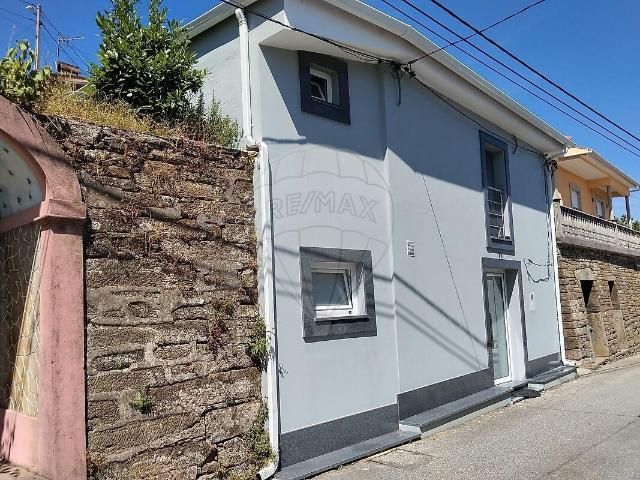 Moradia T1 à venda em Vila Marim, Mesão Frio RE/MAX Portugal