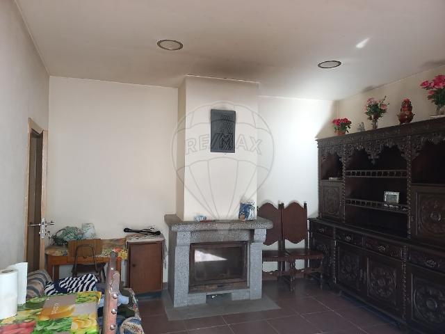 Moradia T1 à venda em Vila Nova de Foz Côa