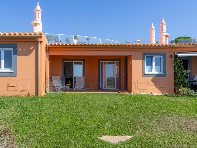 Moradia T1 com vistas deslumbrantes para o Mar num ambiente. 87m² Luz