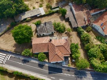 Moradia T1 com projeto aprovado para T3