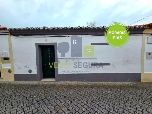 Moradia T1 com quintal| Pias