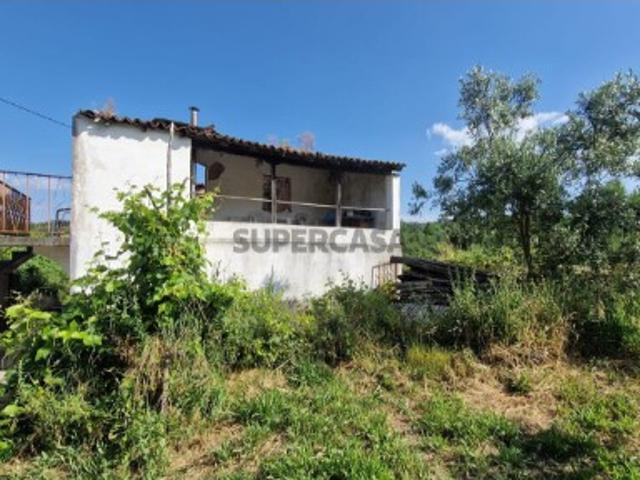 Moradia T1 em Oliveira do Hospital e São Paio de Gramaços
