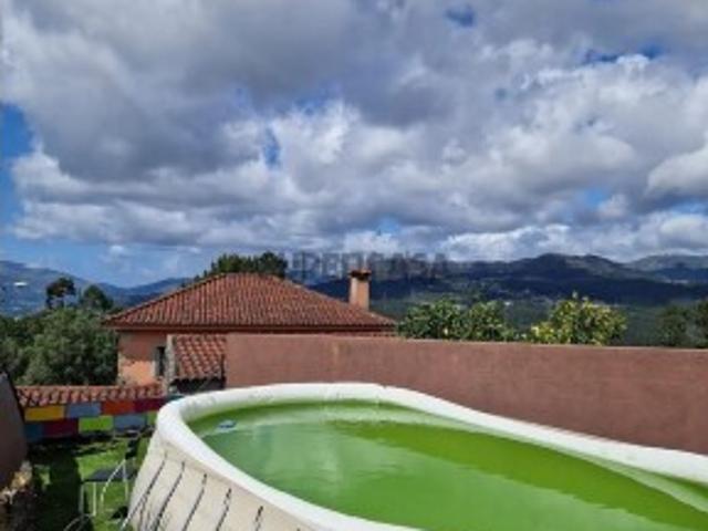 Moradia T1 em Ázere