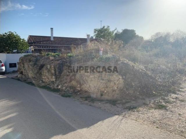Moradia T1 em Azoia de Cima e Tremês