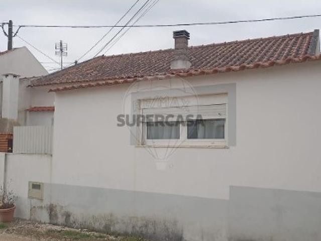 Moradia T1 em Abrigada e Cabanas de Torres