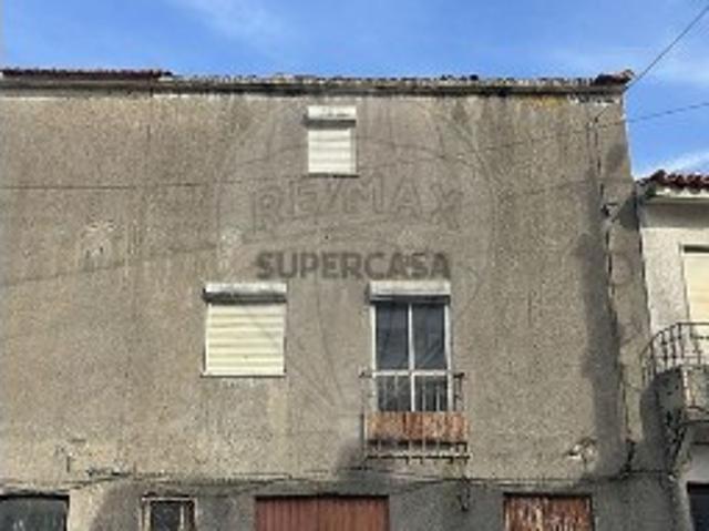 Moradia T1 em Almalaguês
