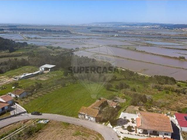 Moradia T1 em Alqueidão