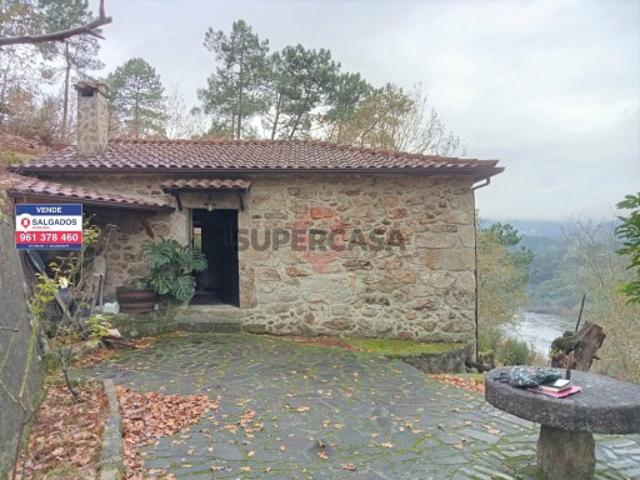Moradia T1 em Chaviães e Paços