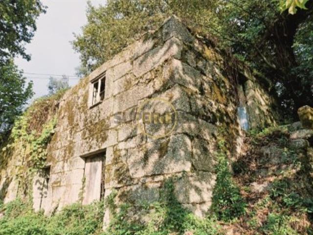 Ruina em Chorense Terras de Bouro