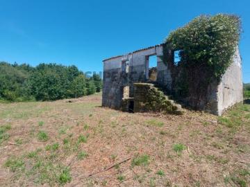 Moradia T1 em Covas e Vila Nova de Oliveirinha