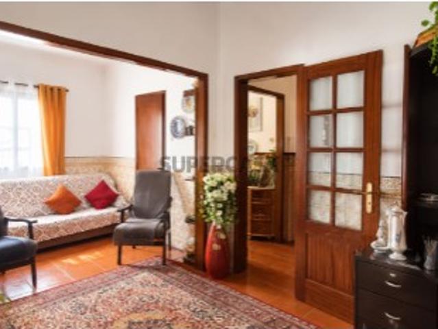 Moradia T1 em Grândola | Uma casa com carácter e espaços que se multiplicam