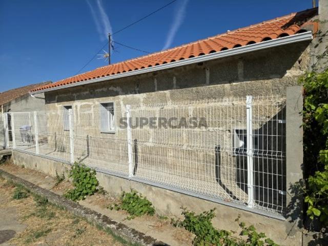 Moradia T1 em Ifanes e Paradela