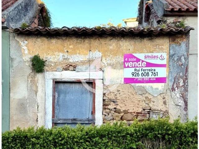 Moradia T1 em Ruína com Quintal Centro de Alfeizerão Opo. 0m² Alfeizerão