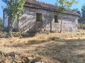 Moradia T1 para Reconstrução com Terreno de 22.000 m² Constance, Marco de Canaveses