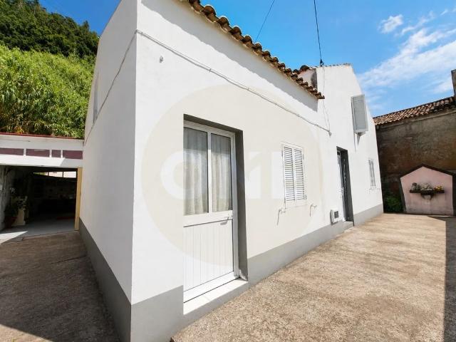 Moradia T1 Próxima da Praia | Ribeira Quente