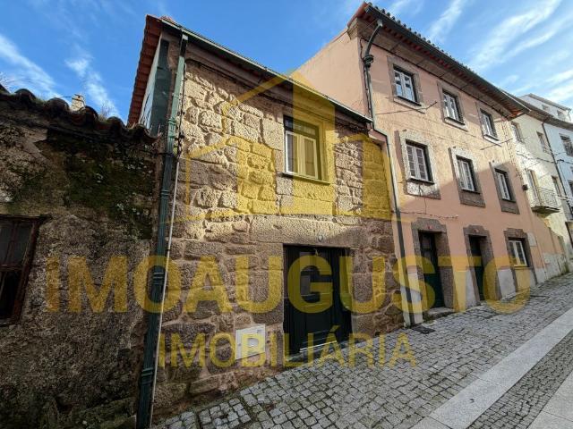 Moradia T1 remodelada com quintal 34m² Guarda