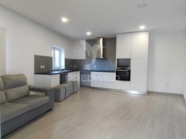 Moradia t1 remodelada com todas as despesas incluídas
