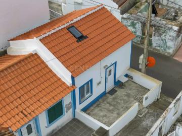 Moradia T1 remodelada Vila de Porto Judeu Ilha Terceira