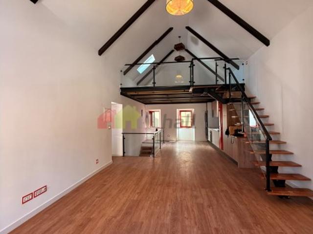 Moradia T2+1 com 175 m², totalmente remodelada, a estrear, no centro do Barreiro