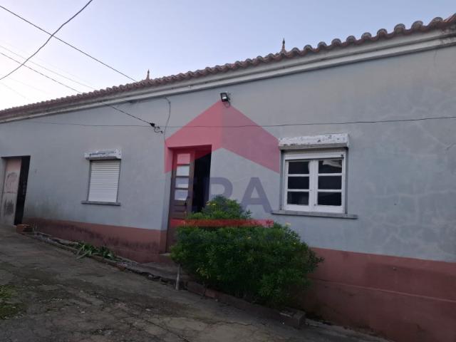 Moradia T2+1 com terreno