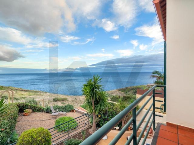 Moradia T3 com Vista Mar | Condomínio Privado na Atalaia 120m² Caniço