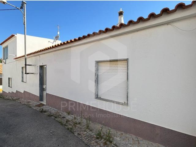 Moradia T2+1 em Alvor Ampliação, Arrendamento e Investimen. 94m² Alvor