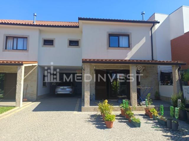 Moradia T2+1 em Pedra Agrela Santo Tirso