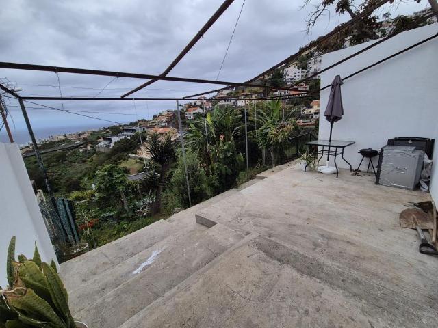 Moradia T2+1 em Santo António