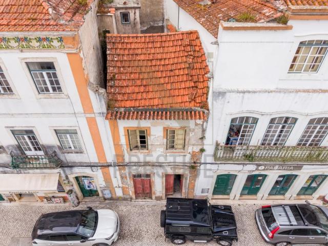 Moradia T2+1 para reconstruir em Montemor o Velho