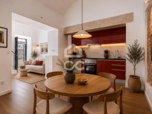 Moradia T2+1 recuperada com Terraço no Centro Histórico de Évora