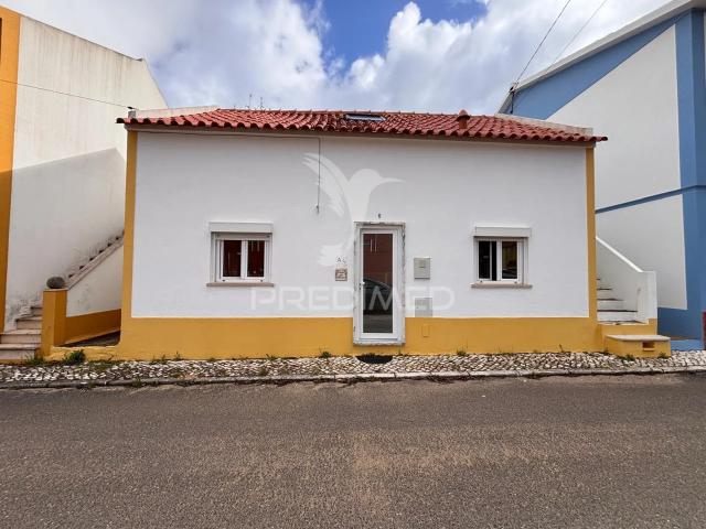 Moradia t2+1 situada em óbidos para arrendamento