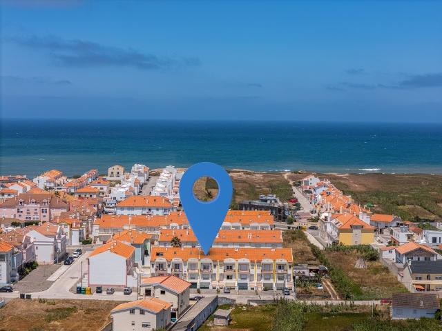 Moradia T2+2 com garagem apenas a 450m das Praias 0m² Ferrel