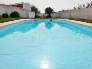 Moradia T2+2 com piscina e Vista Mar em Localização única