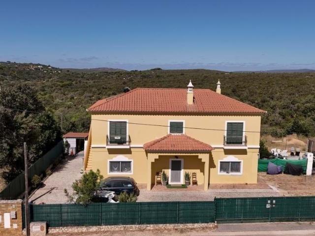 Moradia T2+2 de dois pisos independentes, perto de Loulé 266m² Loulé são sebastião
