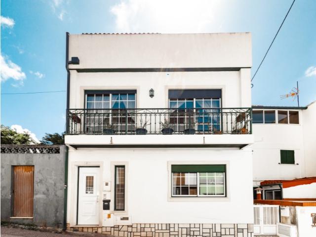 Moradia T2+2 em Buarcos Vistas Maravilhosas sobre o Mar e a Cidade