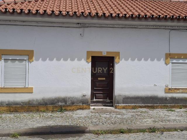 Moradia T2 no Centro de Évora