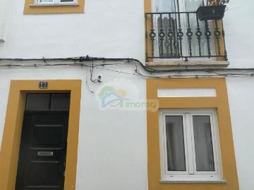 Moradia T2 no Centro Histórico de Évora