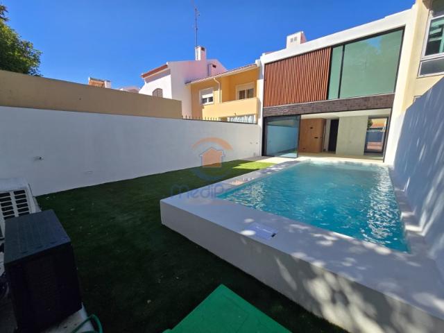 Moradia T2 NOVA com Piscina Aquecida e Logradouro | São Domingos de Rana, Cascais