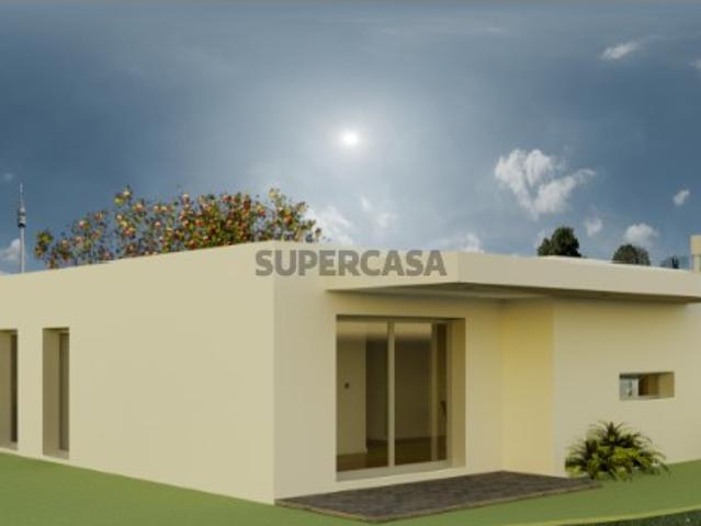 Moradia T2 NOVA Isolada em lote de 394m2!