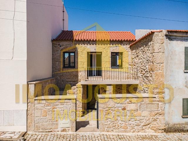 Moradia T2 a estrear O charme do granito aliado ao confort. 44m² Alfaiates