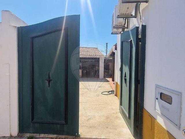 Moradia T2 à venda em Couço, Coruche RE/MAX Portugal