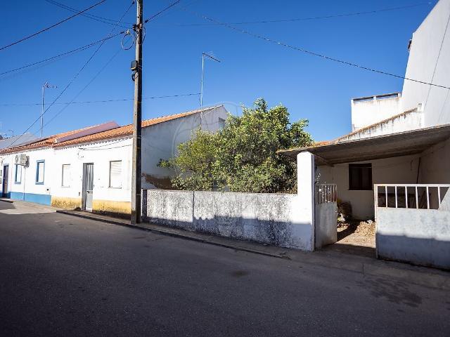 Moradia T2 à venda em Couço, Coruche RE/MAX Portugal