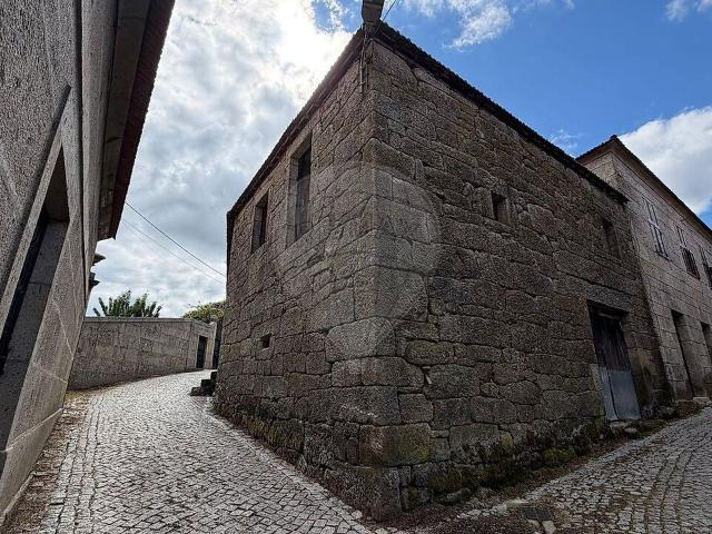 Moradia T2 à venda em Codessoso, Curros e Fiães do Tâmega, Boticas RE/MAX Portugal