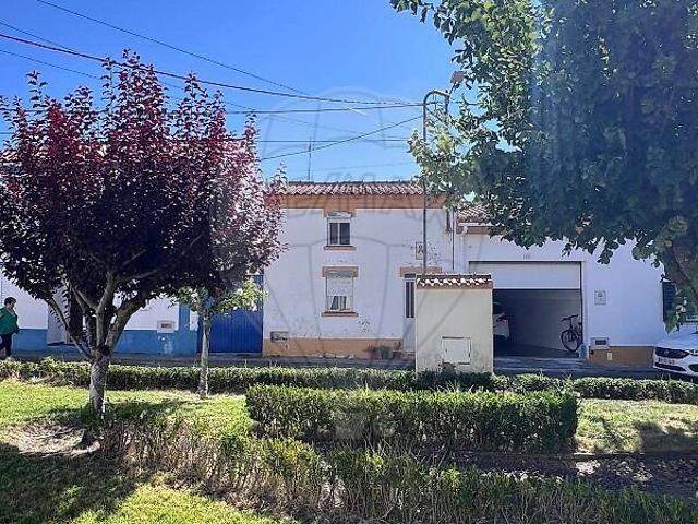 Moradia T2 à venda em Comenda, Gavião RE/MAX Portugal
